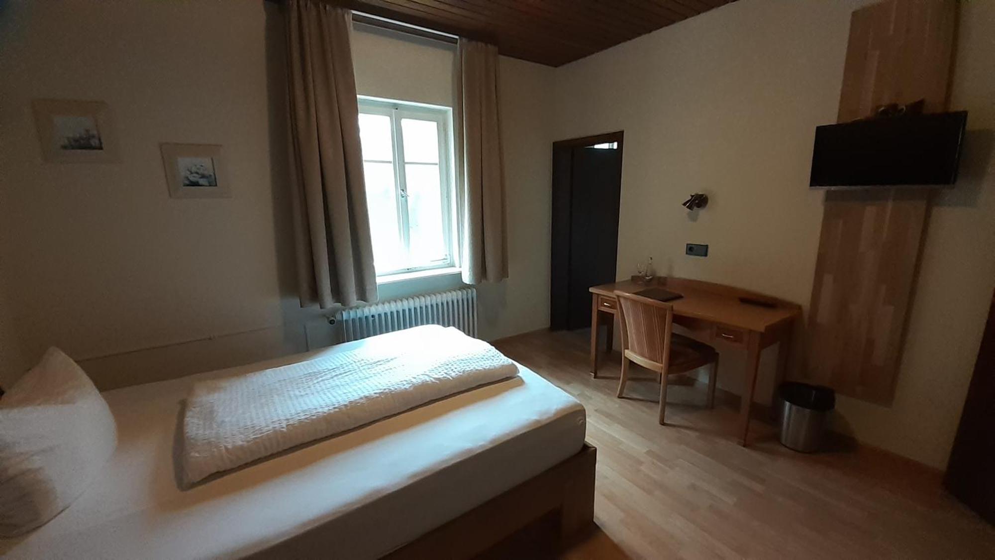 Hotel - Gasthof Blume ออปเพอเนา ภายนอก รูปภาพ