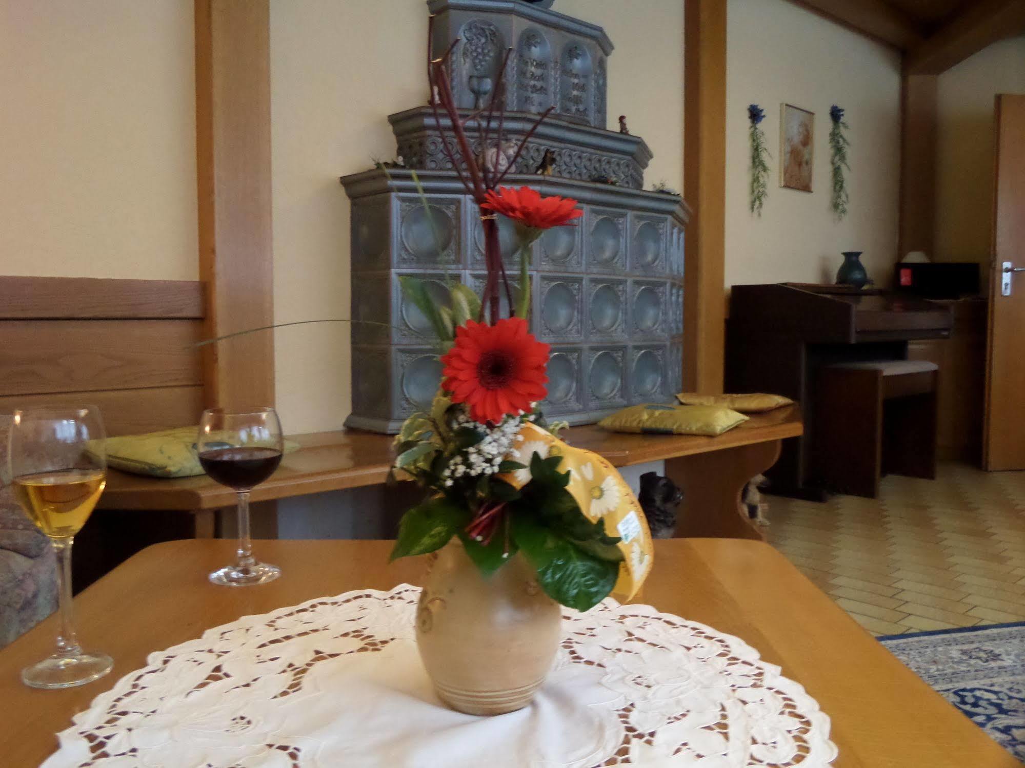 Hotel - Gasthof Blume ออปเพอเนา ภายนอก รูปภาพ